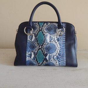 BEAUTIFUL SMALL CASE